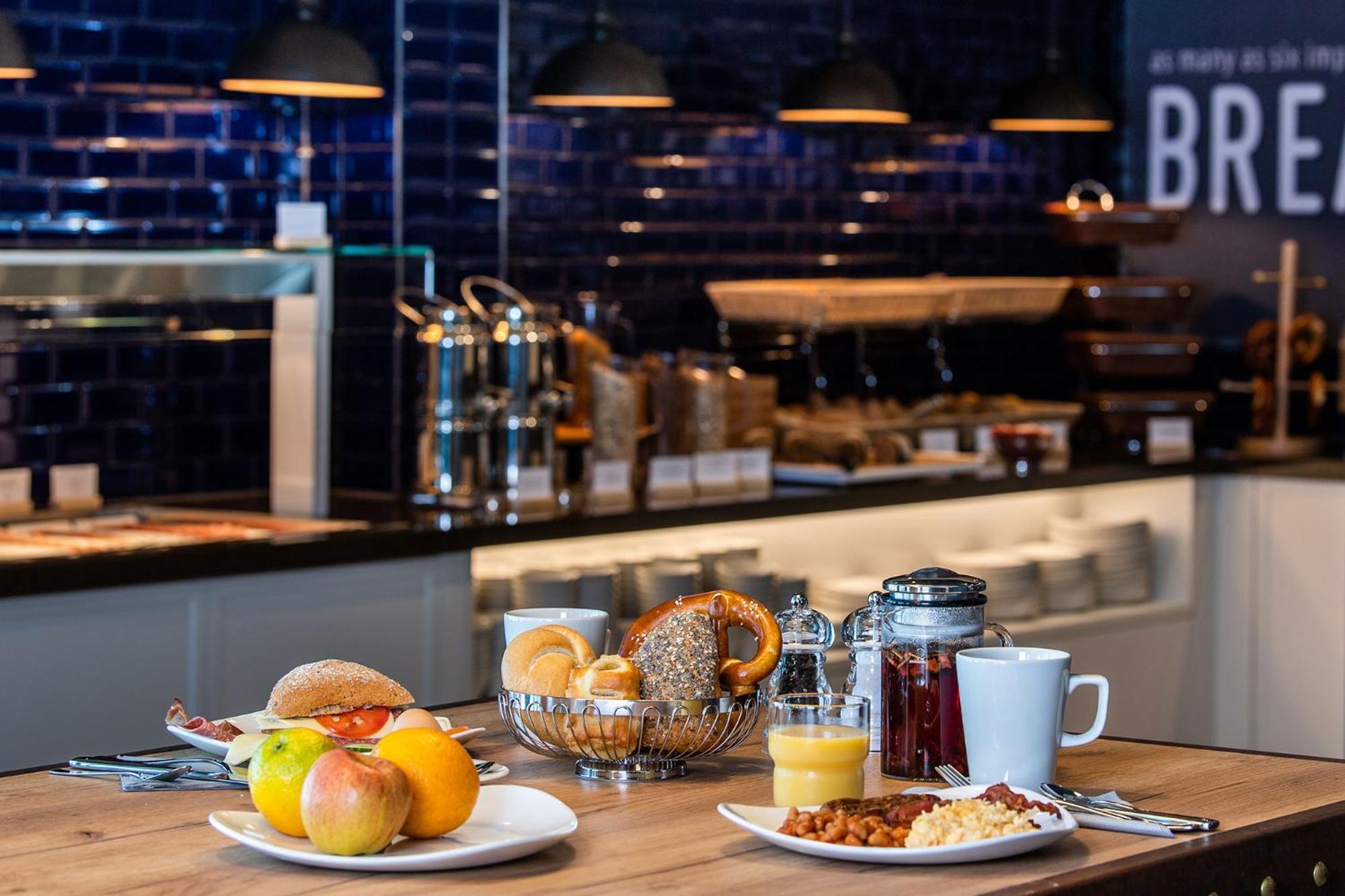 Premier Inn Heilbronn City Centre 外观 照片