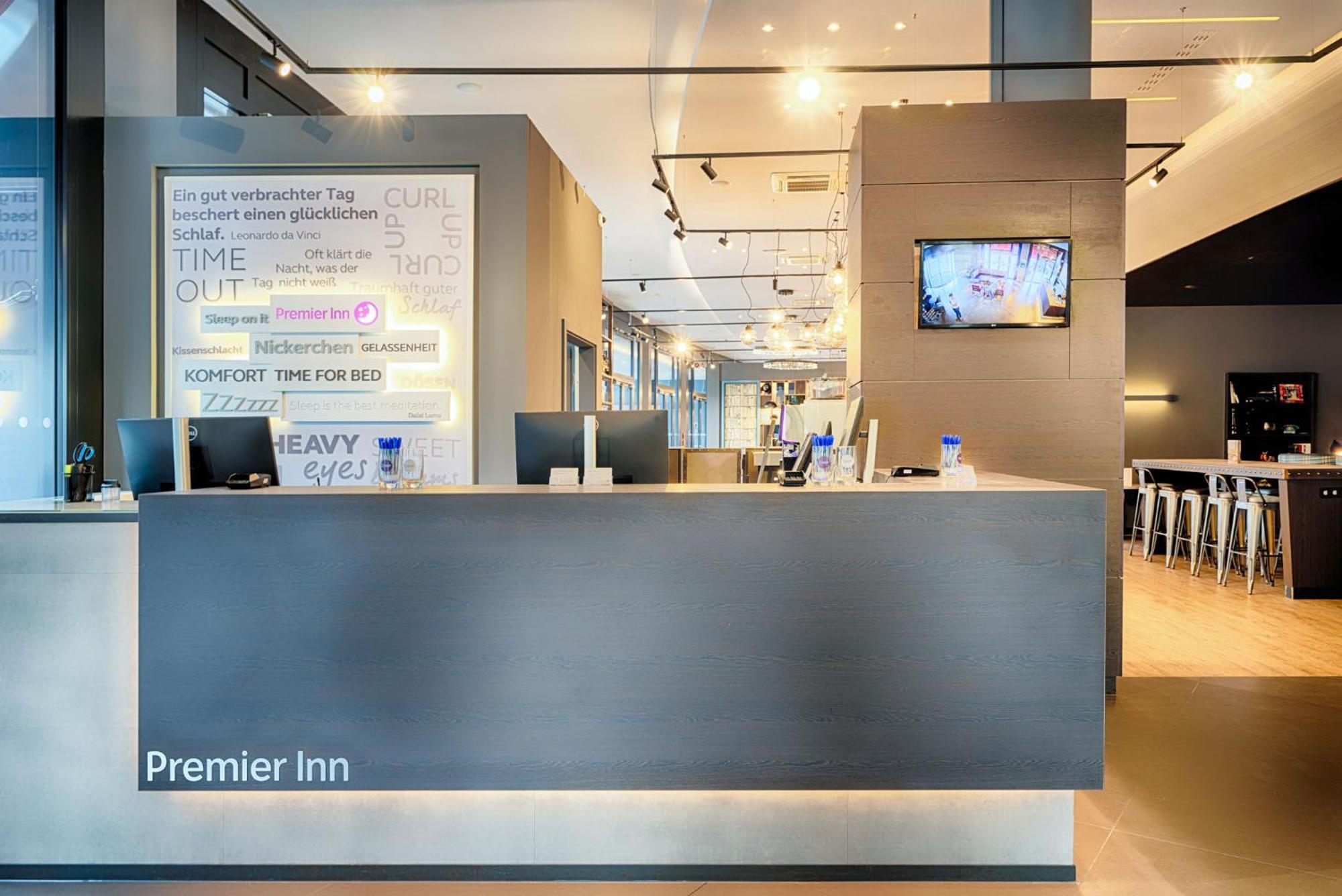 Premier Inn Heilbronn City Centre 外观 照片